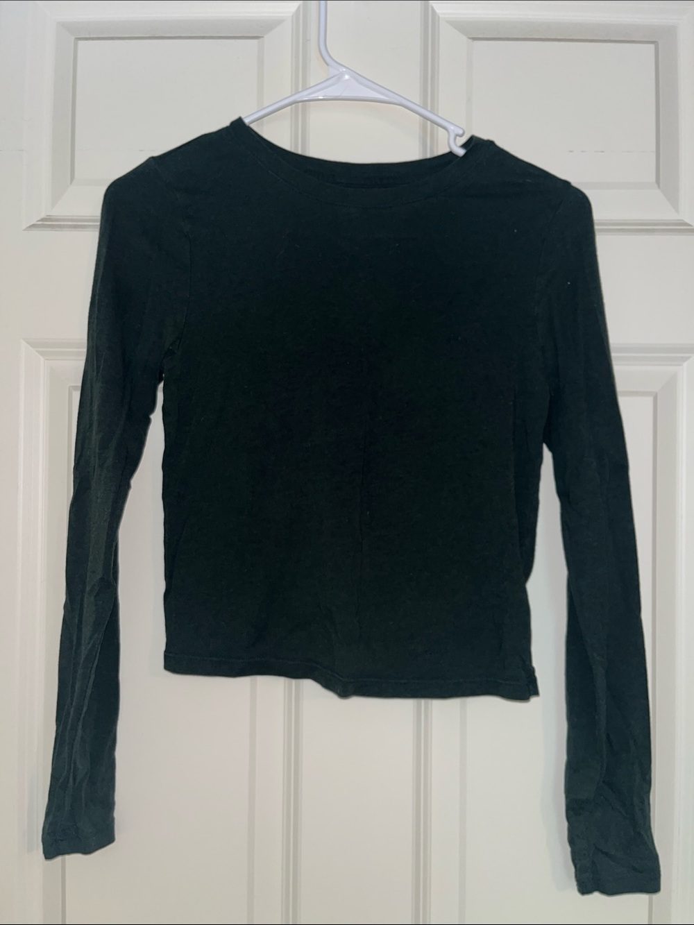 Old Navy Dark Green Long-Sleeve Tee